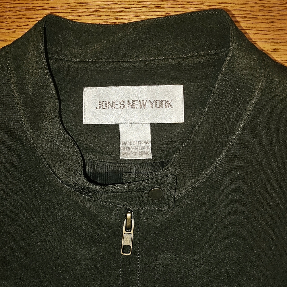 Jones New York 100% silk dark green Zip-Front Jacket